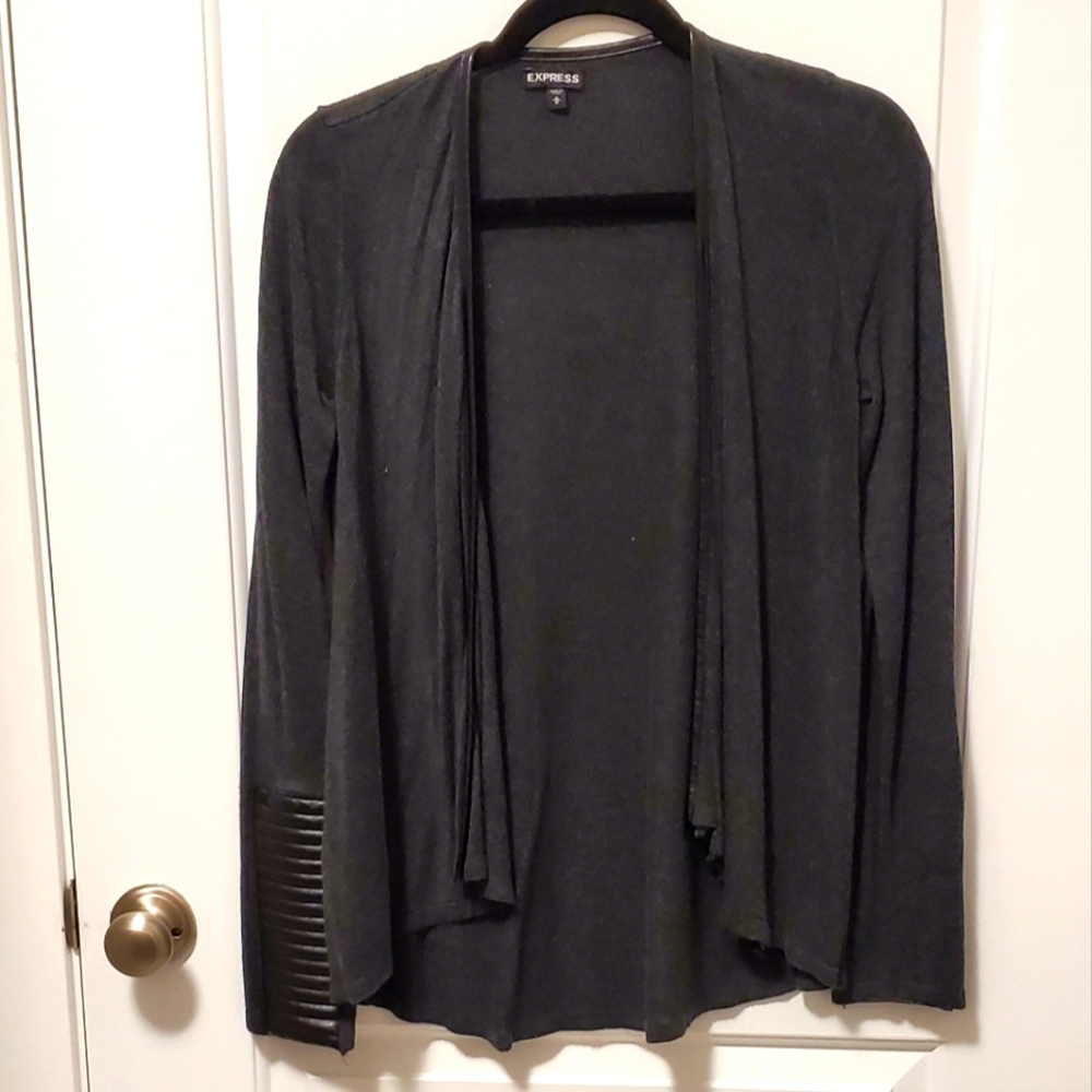 4/$30 🖤 charcoal cardigan with faux leather detail - sz med